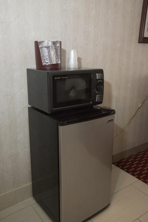 Hampton Falls Inn Екстериор снимка