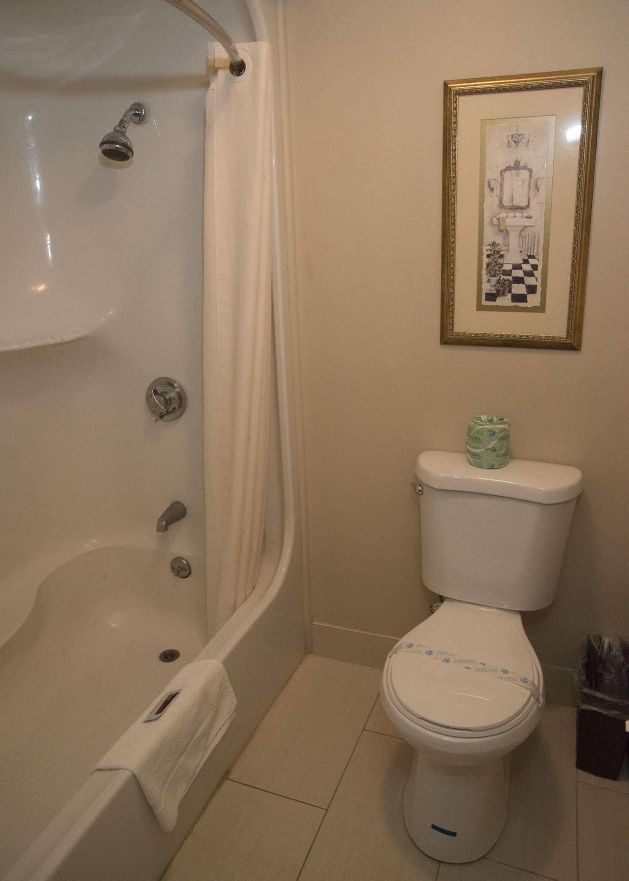 Hampton Falls Inn Екстериор снимка