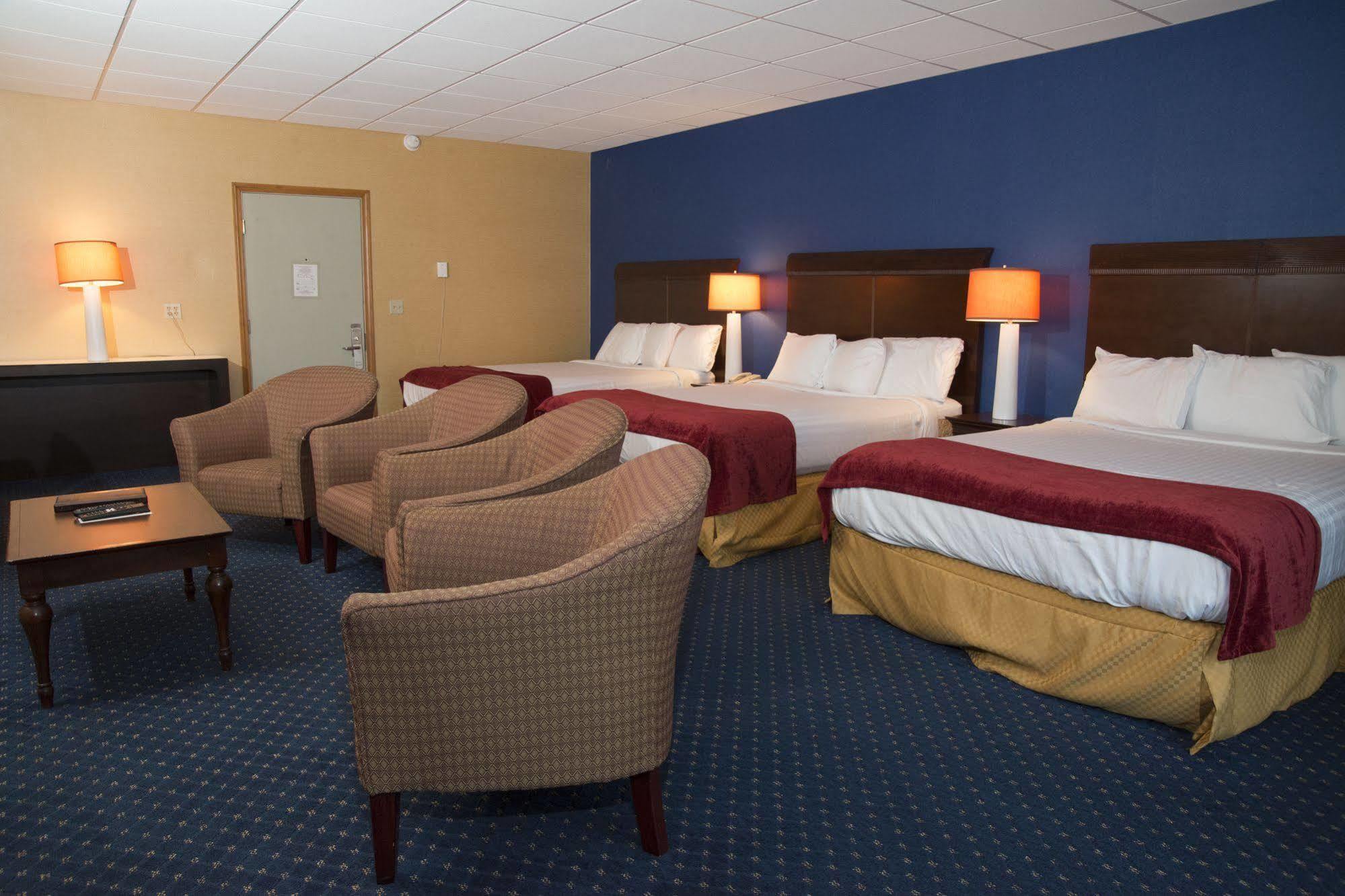Hampton Falls Inn Екстериор снимка